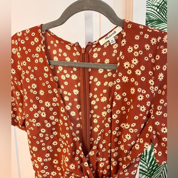 Madewell Wrap Front Romper in Daisy Field 00 - Picture 8 of 9